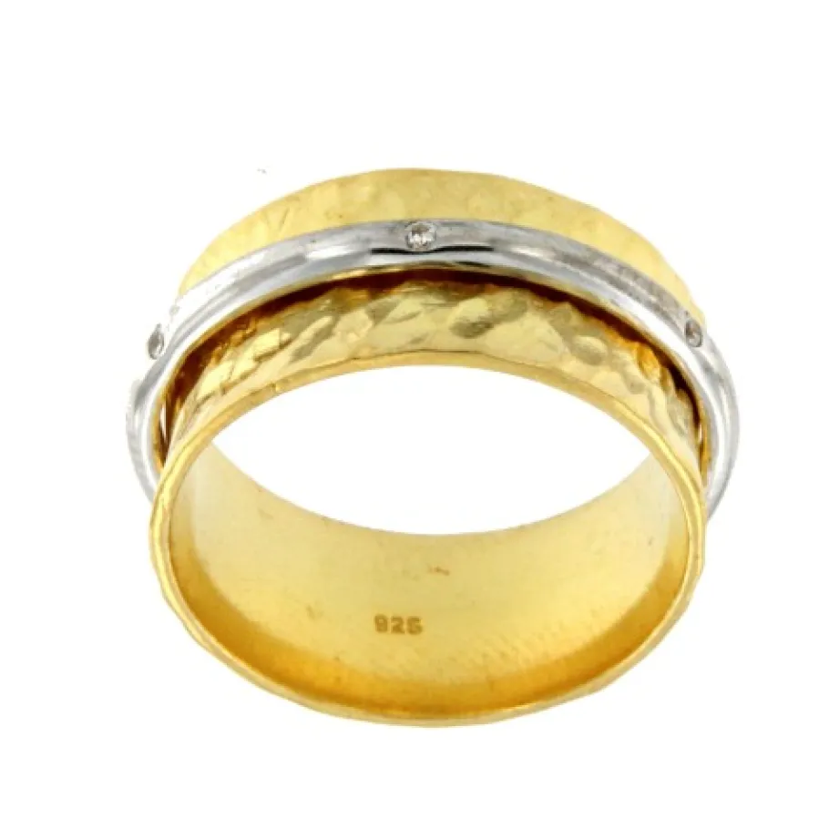 adelfa_anillo_martele_en__0.webp Roman Joyero Anillos<ADELFA, anillo martele en plata con circonitas.