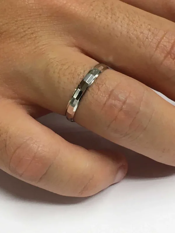 Roman Joyero Anillos<Alianza de Boda LUPUS en oro de 18 ktes semihueca facetada 3 mm