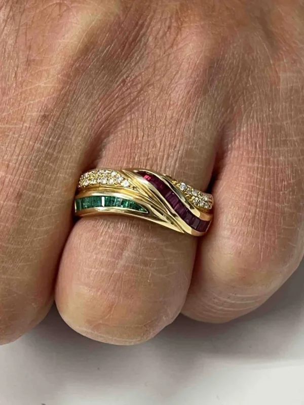 Roman Joyero Anillos<ALYA anillo oro amarillo de 18 kts brillantes y rubíes