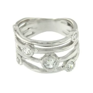 Roman Joyero Anillos<AMAPOLA, anillo en plata con circonitas.