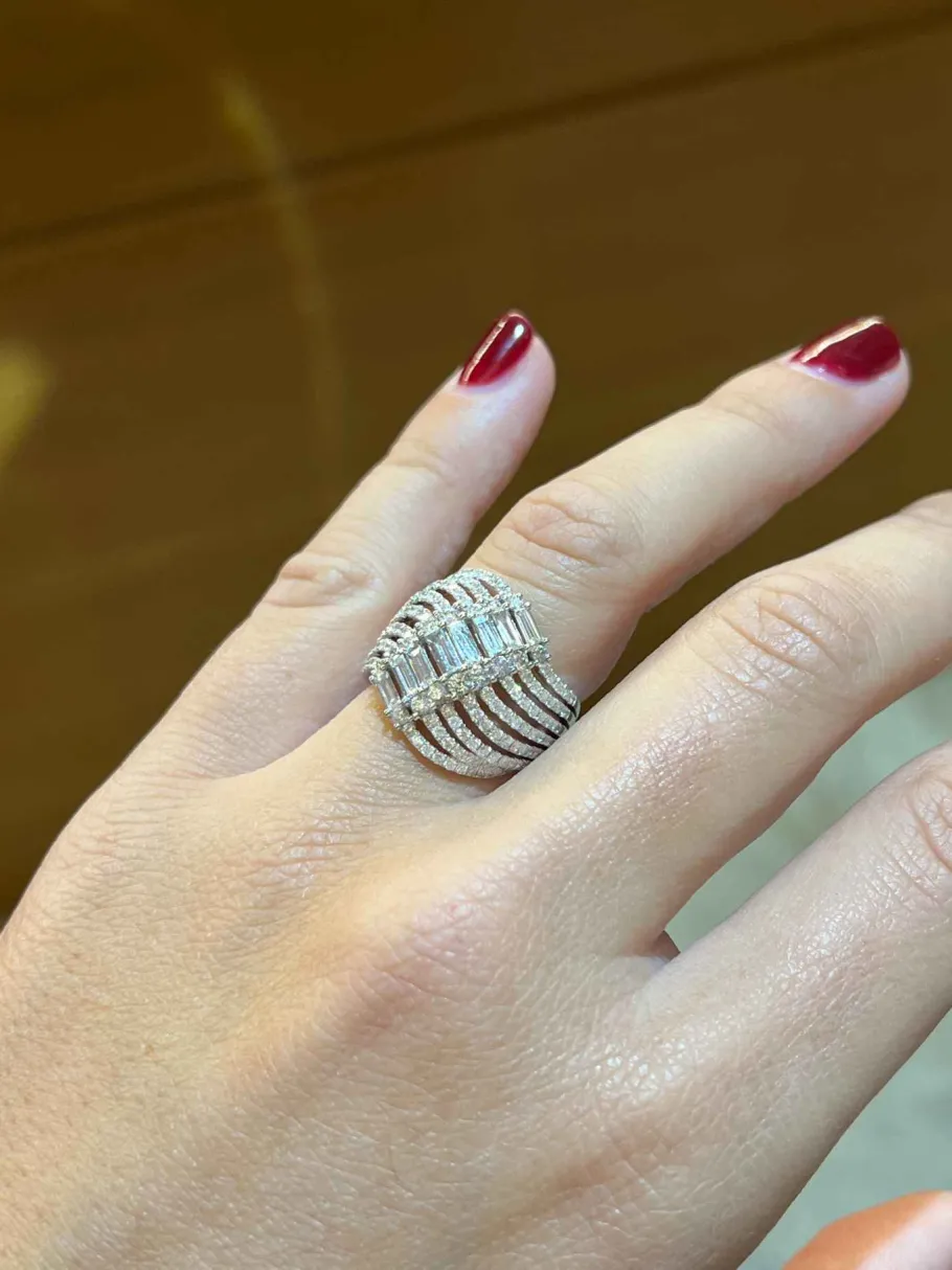 ancora_anillo_de_oro_blan_4.webp Roman Joyero Anillos<ANCORA, anillo de oro blanco y diamantes