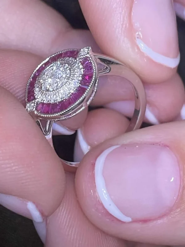 Roman Joyero Anillos<Anillo ANIS oro blanco 18 ktes brillantes y taypes de rubies