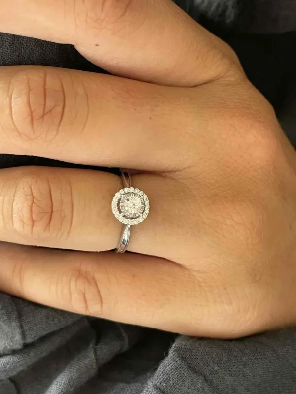 Roman Joyero Anillos<Anillo BASTIA solitario con orla de brillante en oro blanco 18 ktes