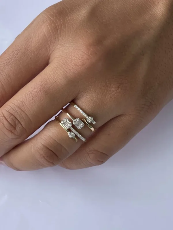 Roman Joyero Anillos<Anillo BEJA ancho de oro amarillo 18 kts. con diamantes