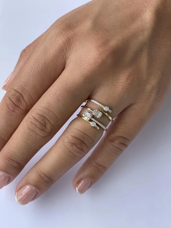 Roman Joyero Anillos<Anillo BEJA ancho de oro amarillo 18 kts. con diamantes