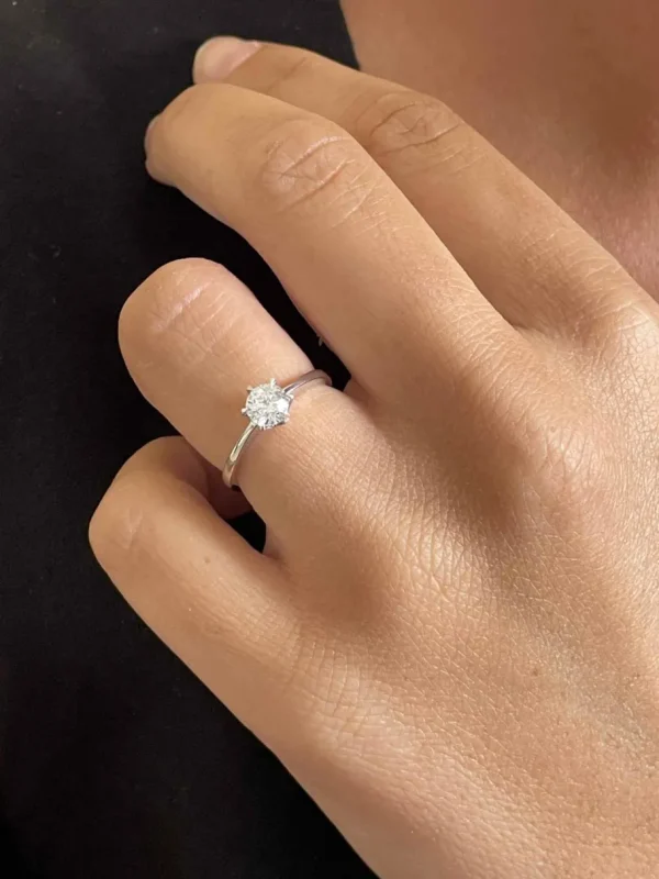 Roman Joyero Anillos<Anillo CALAIS solitario de brillante seis garras en oro blanco de 18 ktes