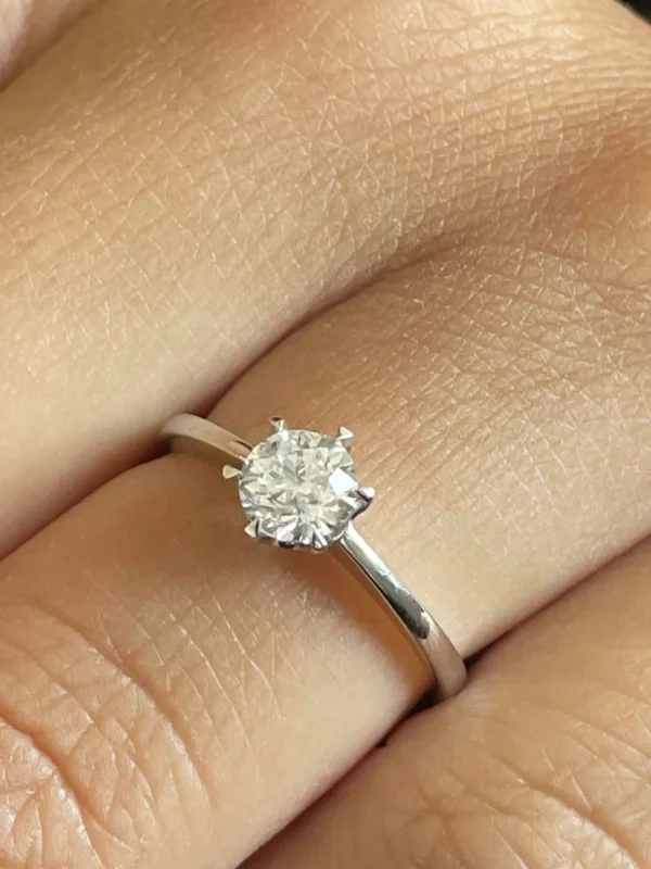 Roman Joyero Anillos<Anillo CALAIS solitario de brillante seis garras en oro blanco de 18 ktes