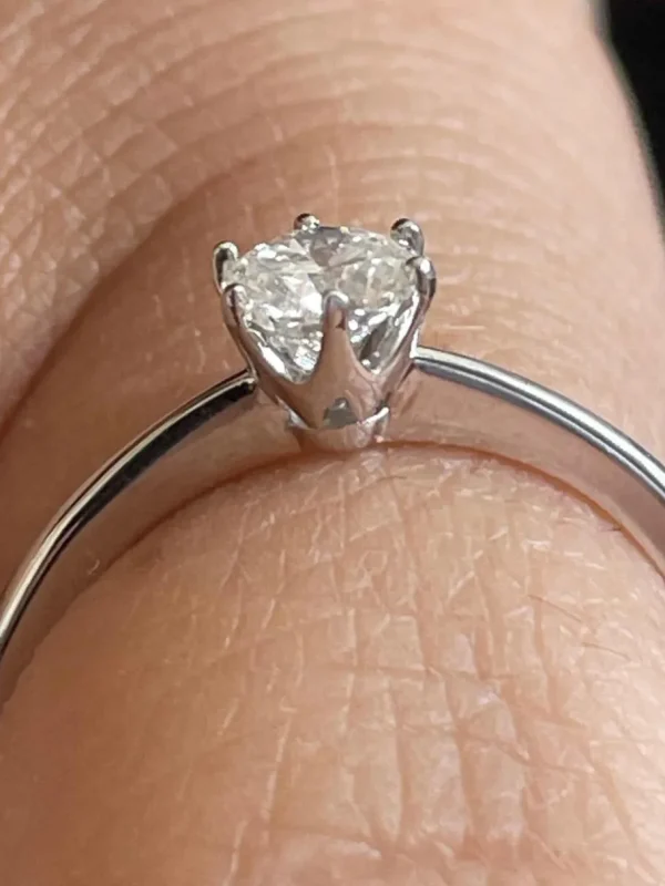 Roman Joyero Anillos<Anillo CALAIS solitario de brillante seis garras en oro blanco de 18 ktes