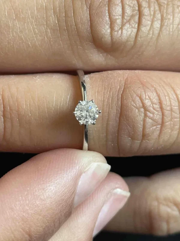 Roman Joyero Anillos<Anillo CALAIS solitario de brillante seis garras en oro blanco de 18 ktes
