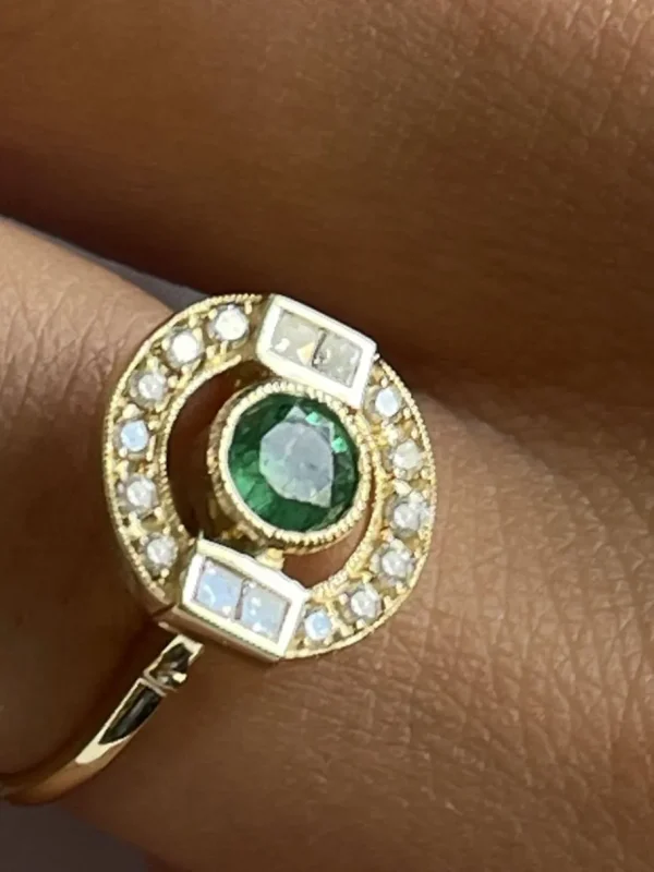 Roman Joyero Anillos<Anillo CAMPANILLA en oro blanco o amarillo de 18 ktes esmeralda y zafiro