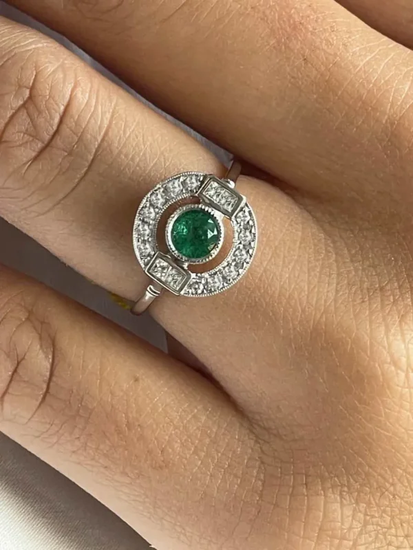 Roman Joyero Anillos<Anillo CAMPANILLA en oro blanco o amarillo de 18 ktes esmeralda y zafiro