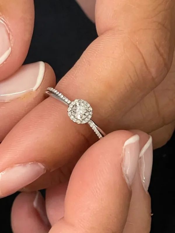 Roman Joyero Anillos<Anillo CASTRES solitario de brillante alianza cruzada en oro blanco 18 ktes