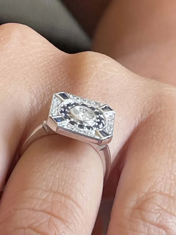 Roman Joyero Anillos<Anillo CLERMONT- FERRAND oro blanco 18 ktes zafiro y brillantes.