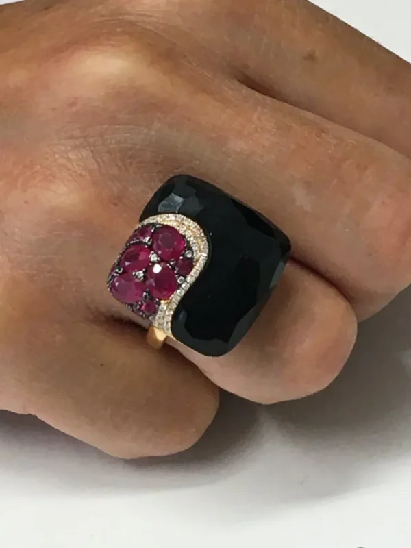 Roman Joyero Anillos<Anillo de oro rosa BEYZA con brillantes, rubíes y ónix