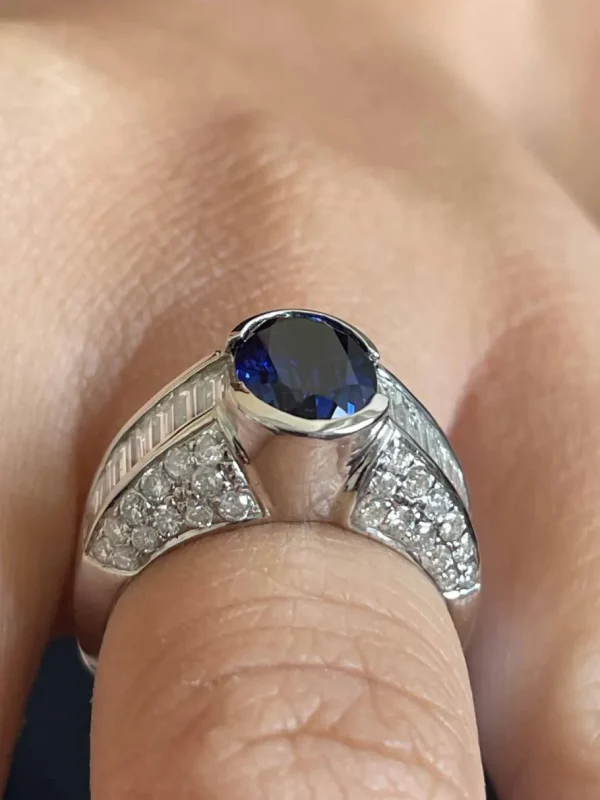 Roman Joyero Anillos<Anillo REIMS en oro blanco 18 ktes con zafiro, brillantes y baguettes