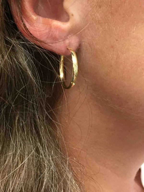 Roman Joyero Pendientes<Argollas oro amarillo SAFIR huecas en 18 kilates muy ligeras