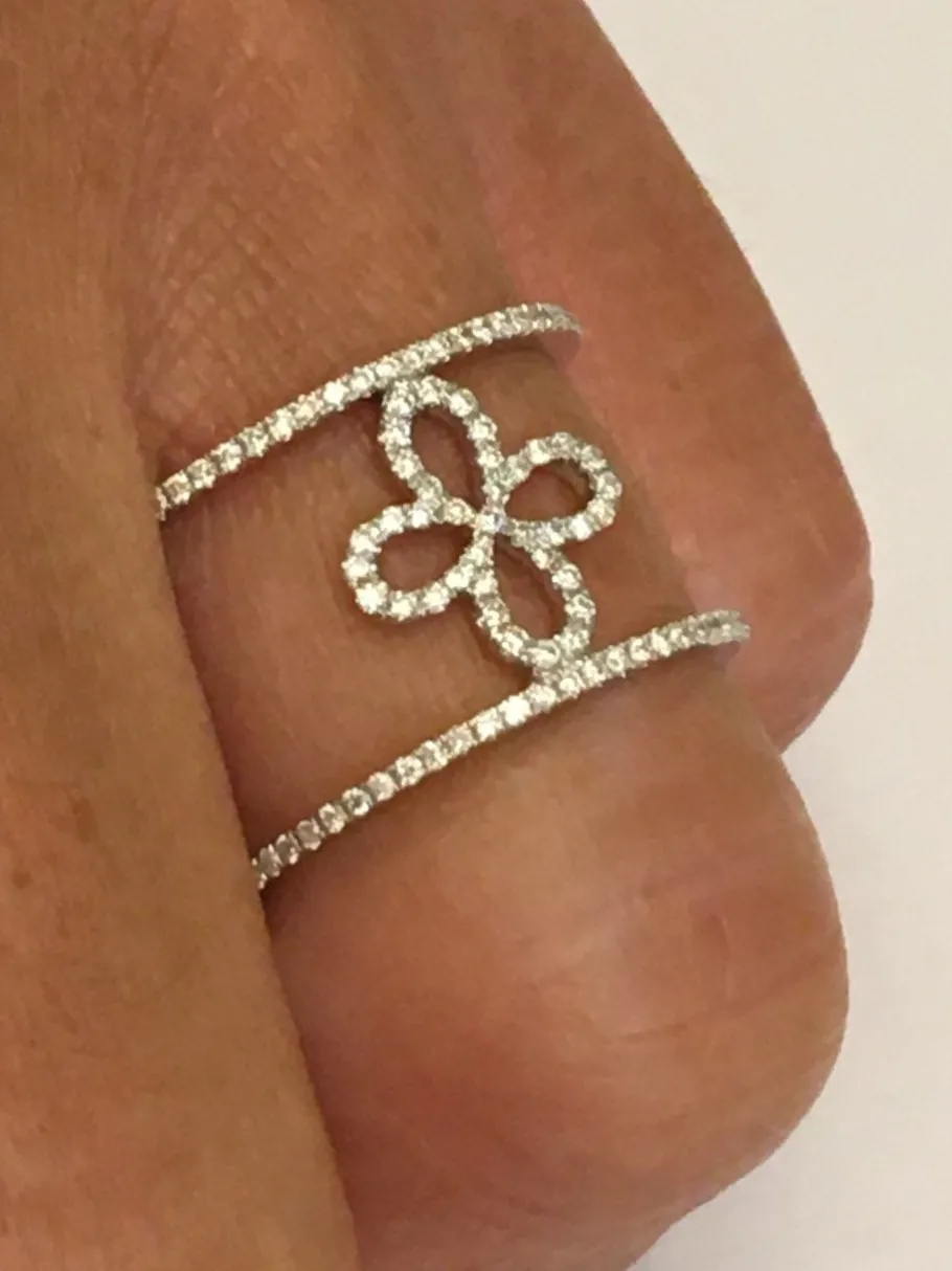 avatar_anillo_de_oro_blan_2.webp Roman Joyero Anillos<AVATAR, anillo de oro blanco con diamantes
