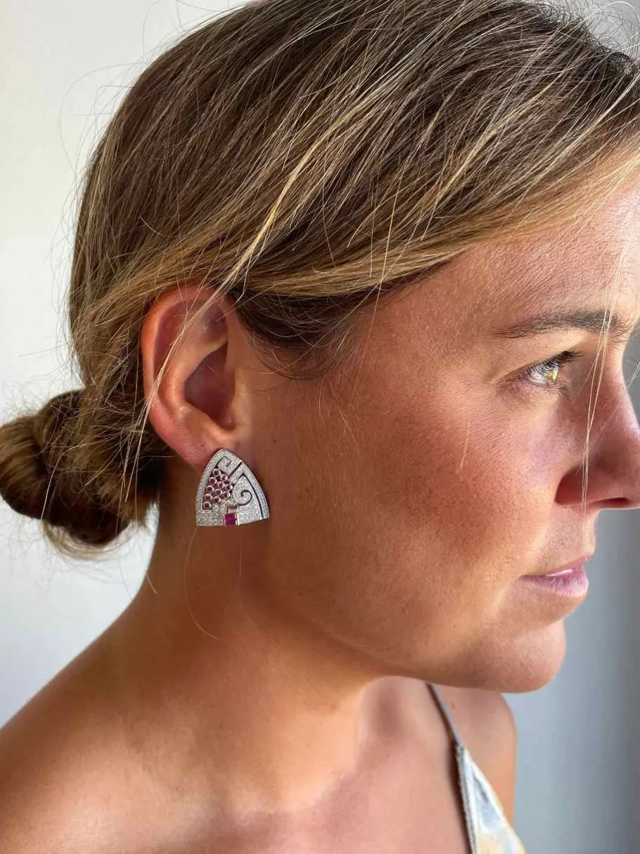 broche_dubai_desmontable__4.webp Roman Joyero Broches | Pendientes<Broche DUBAI desmontable en pendientes de plata 925 ml circonitas rubi