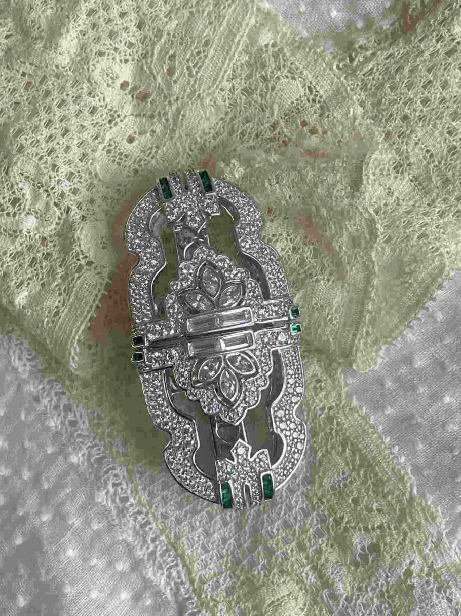broche_lipan_desmontable__2.webp Roman Joyero Broches | Pendientes<Broche LIPAN desmontable en pendientes en plata 925 y circonitas