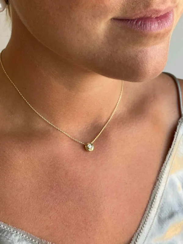 Roman Joyero Cadenas Y Gargantillas<Cadenita BEAUVAIS con dije en oro amarillo 18 ktes y brillante.