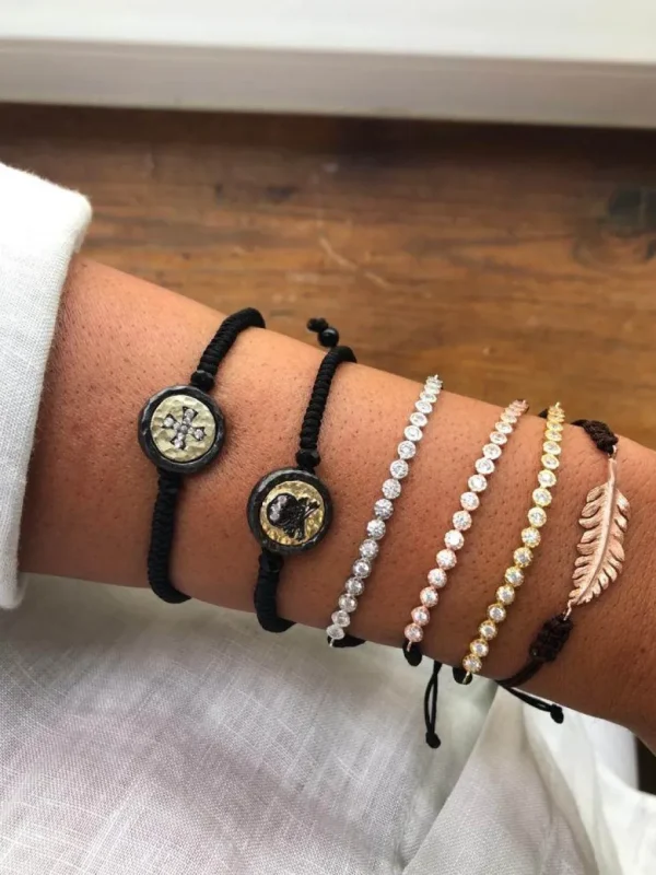 Roman Joyero Pulseras<CHAUCER, pulsera de plata con macrame.