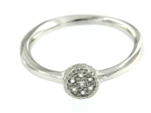 Roman Joyero Anillos<CINTAS, anillo de plata rodiada con circonitas.