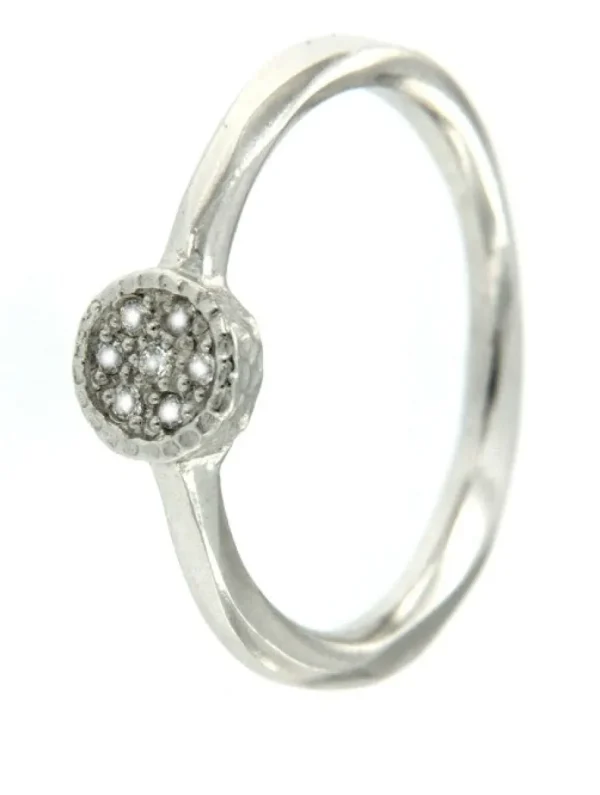 Roman Joyero Anillos<CINTAS, anillo de plata rodiada con circonitas.