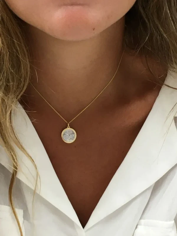 Roman Joyero Colgantes<Colgante de la vida FIRAT en oro amarillo y blanco con nácar.