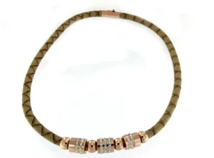 Roman Joyero Acero<Collar de acero y piel en color beige y circonitas.