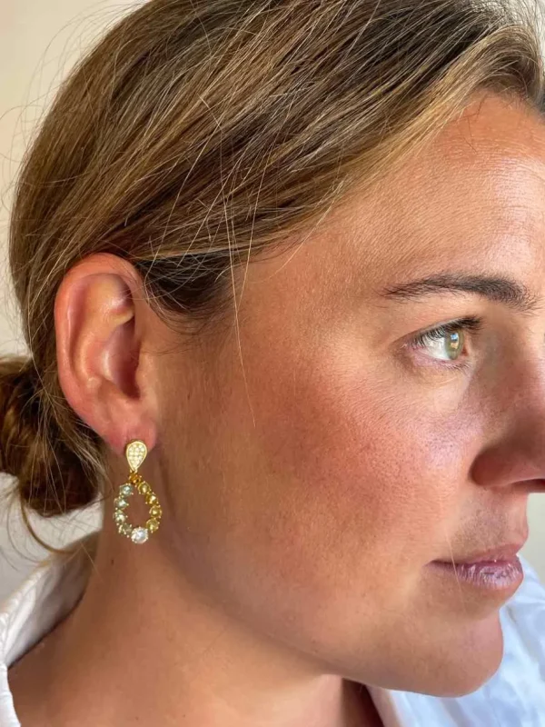 Roman Joyero Pendientes<ECLEPTICA, pendientes largos de oro amarillo con brillantes y zafiros