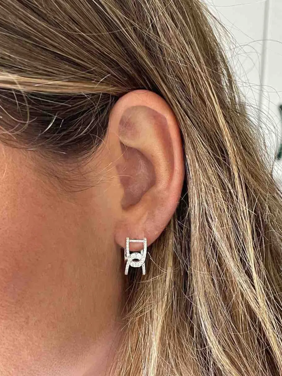 ezpeleta_pendientes_de_ar_5.webp Roman Joyero Pendientes<EZPELETA, pendientes de aro con diamantes