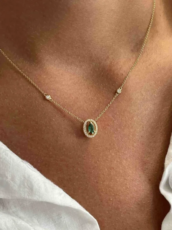 Roman Joyero Cadenas Y Gargantillas<Gargantilla RENNES con colgante oro amarillo 18 ktes esmeralda y brillantes