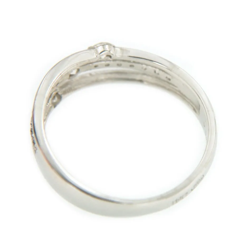 hande_anillo_de_oro_blanc_4.webp Roman Joyero Anillos<HANDE anillo de oro blanco con brillantes