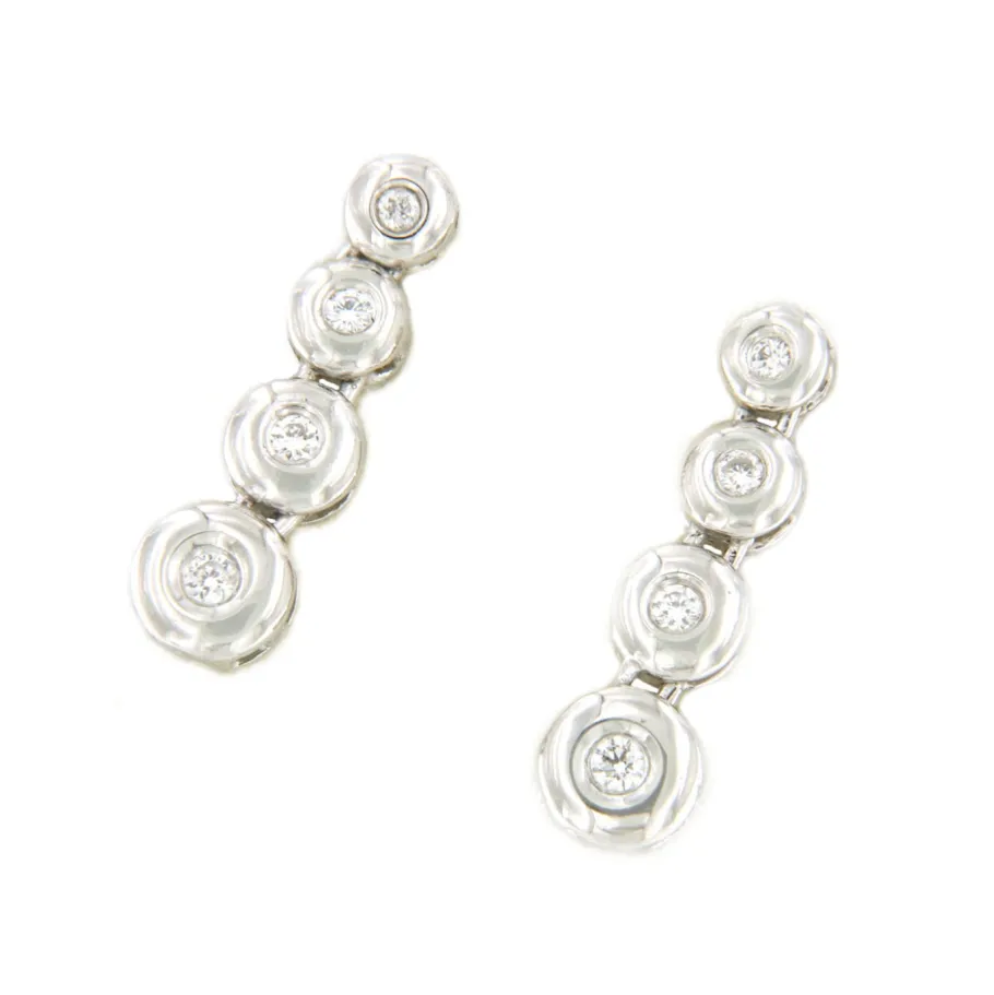 huila_pendiente_de_brilla_2.webp Roman Joyero Pendientes<HUILA pendiente de brillantes oro blanco 18 ktes