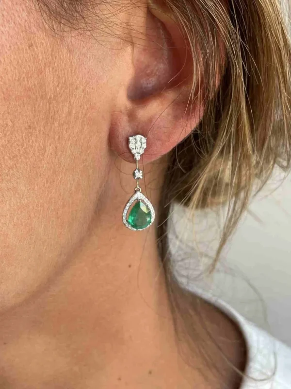 Roman Joyero Pendientes<LIBERTY, pendientes de esmeraldas y oro blanco