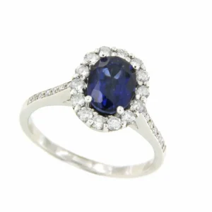 Roman Joyero Anillos<LOJA, roseta de zafiro y brillantes en oro blanco 18 ktes.