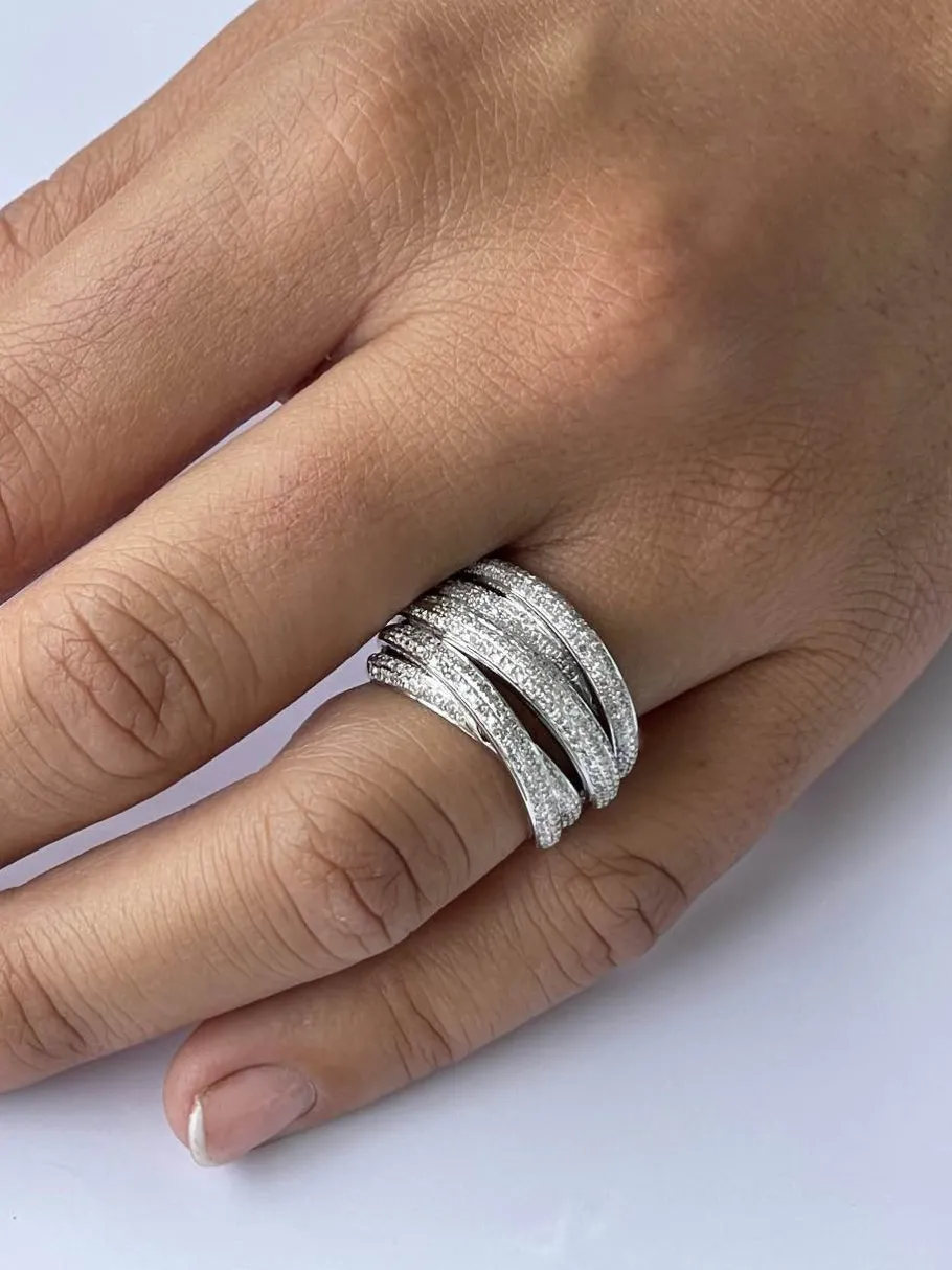 lucca_anillo_de_oro_y_var_3.webp Roman Joyero Anillos<LUCCA, anillo de oro y varios aros diamantes.