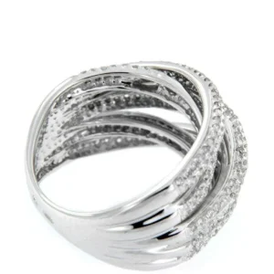 Roman Joyero Anillos<LUCCA, anillo de oro y varios aros diamantes.