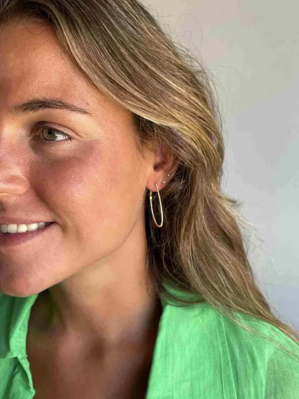 Roman Joyero Pendientes<NISAN argollas de brillantes en oro amarillo o blanco de 18 ktes