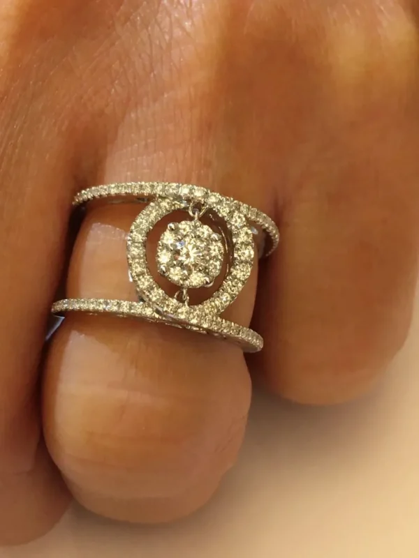 Roman Joyero Anillos<NORMANDIC, anillo de oro blanco y diamantes