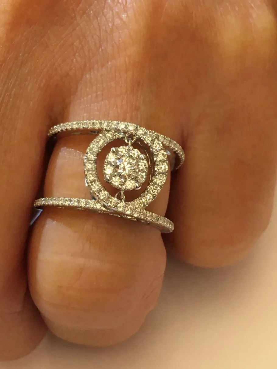 normandic_anillo_de_oro_b_2.webp Roman Joyero Anillos<NORMANDIC, anillo de oro blanco y diamantes