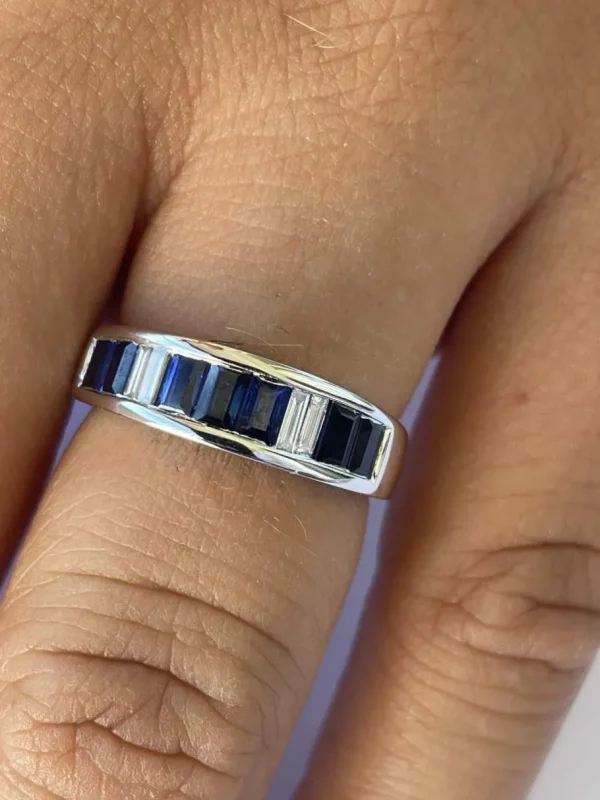 Roman Joyero Anillos<ORITAN alianza oro 18k de zafiros y diamantes en baguettes