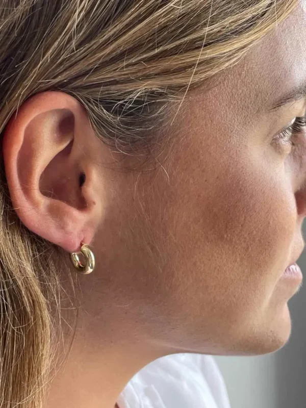 Roman Joyero Pendientes<Pendiente AVISPADO aros o argollas lisas en oro amarillo de 18 ktes