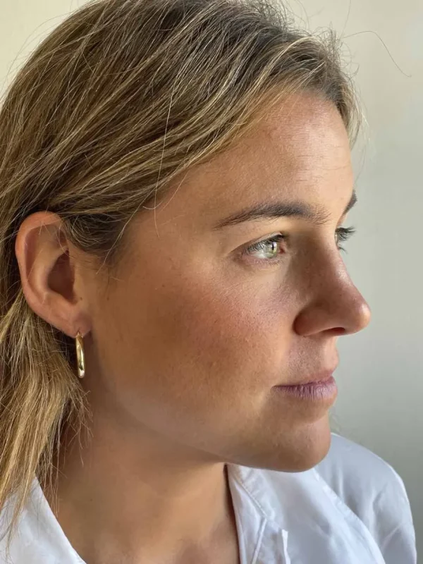 Roman Joyero Pendientes<Pendiente AVISPADO aros o argollas lisas en oro amarillo de 18 ktes