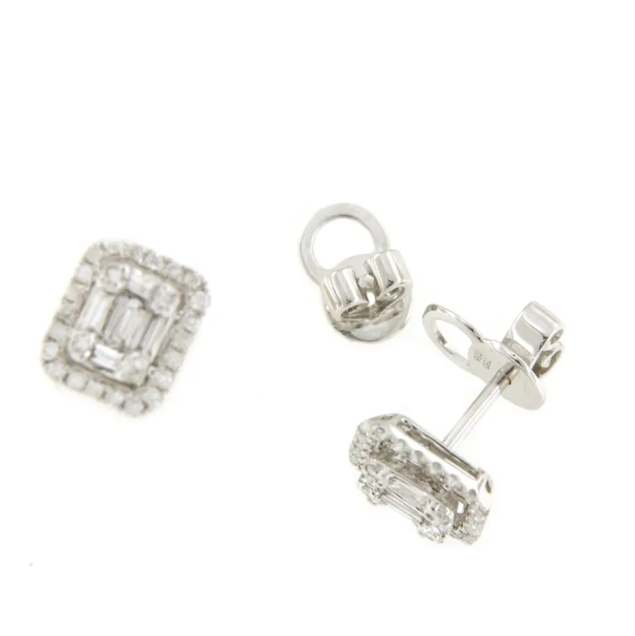 pendiente_rectangular_kuz_5.webp Roman Joyero Pendientes<Pendiente rectangular KUZU en oro blanco de 18 ktes baguettes