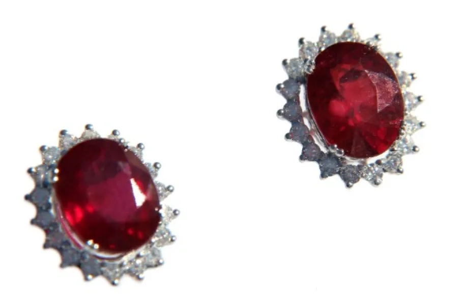 pendientes_con_brillantes_1.webp Roman Joyero Pendientes<Pendientes con brillantes LEGADO 38