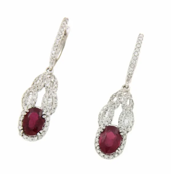 Roman Joyero Pendientes<Pendientes largos OZLEM en oro blanco con brillantes, baguette y rubí