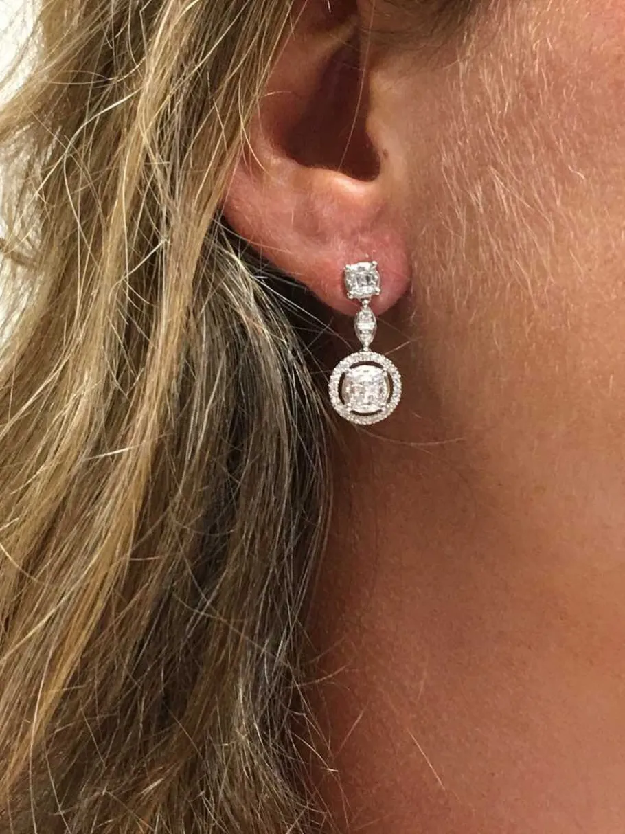 pendientes_latife_en_oro__11.webp Roman Joyero Pendientes<Pendientes LATIFE en oro blanco con brillantes