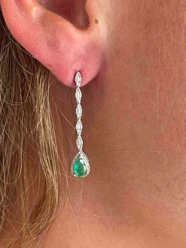 Roman Joyero Pendientes<Pendientes NANTES largos oro blanco 18 ktes esmeralda y brillantes