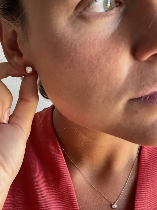 Roman Joyero Pendientes<Pendientes NAZARE dormilones en oro de 18 kilates de circonita en boquilla